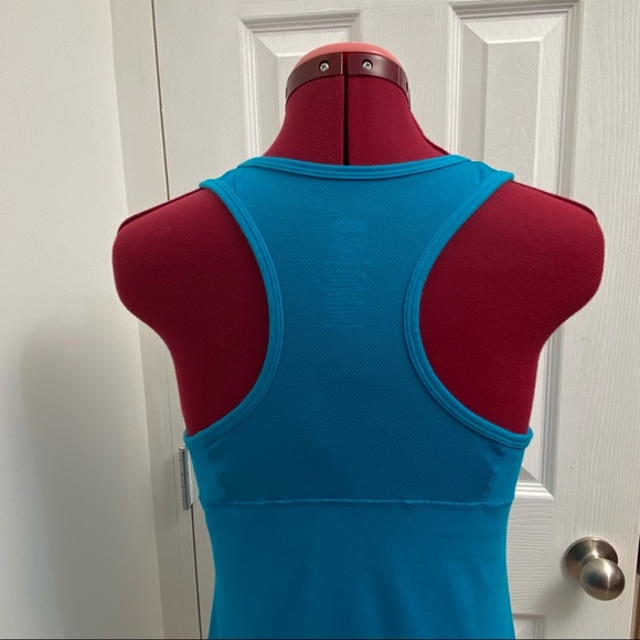 Athletic Works women turquoise blue pullover tank top. Size M. Pre-owned. - Picture 3 of 7